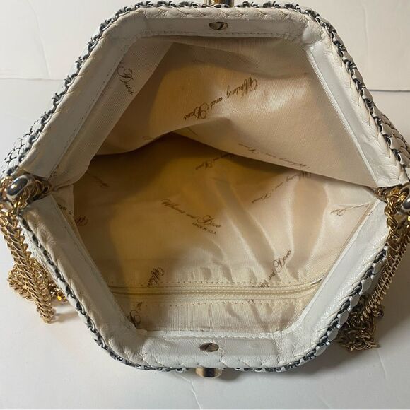 Whiting and Davis Vintage White Mesh Metal Purse W/Adjustable Gold Chain Strap - Picture 13 of 13